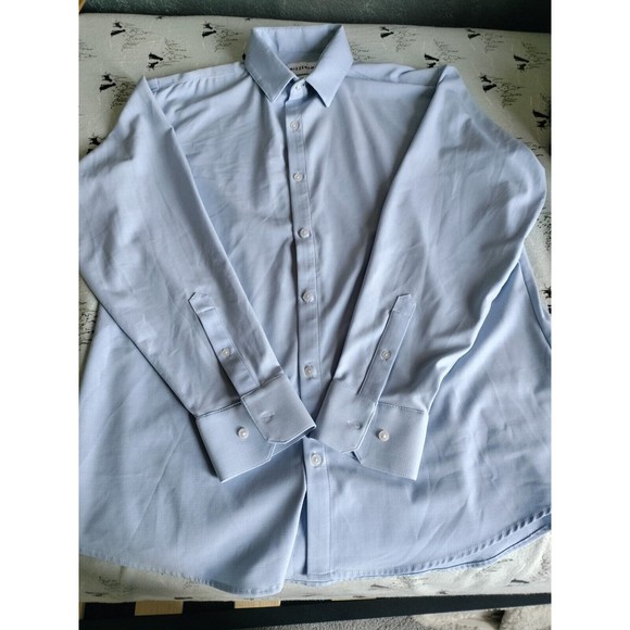 Mizzen+Main Other - Mizzen+Main Light Blue Casual Button Down Shirt